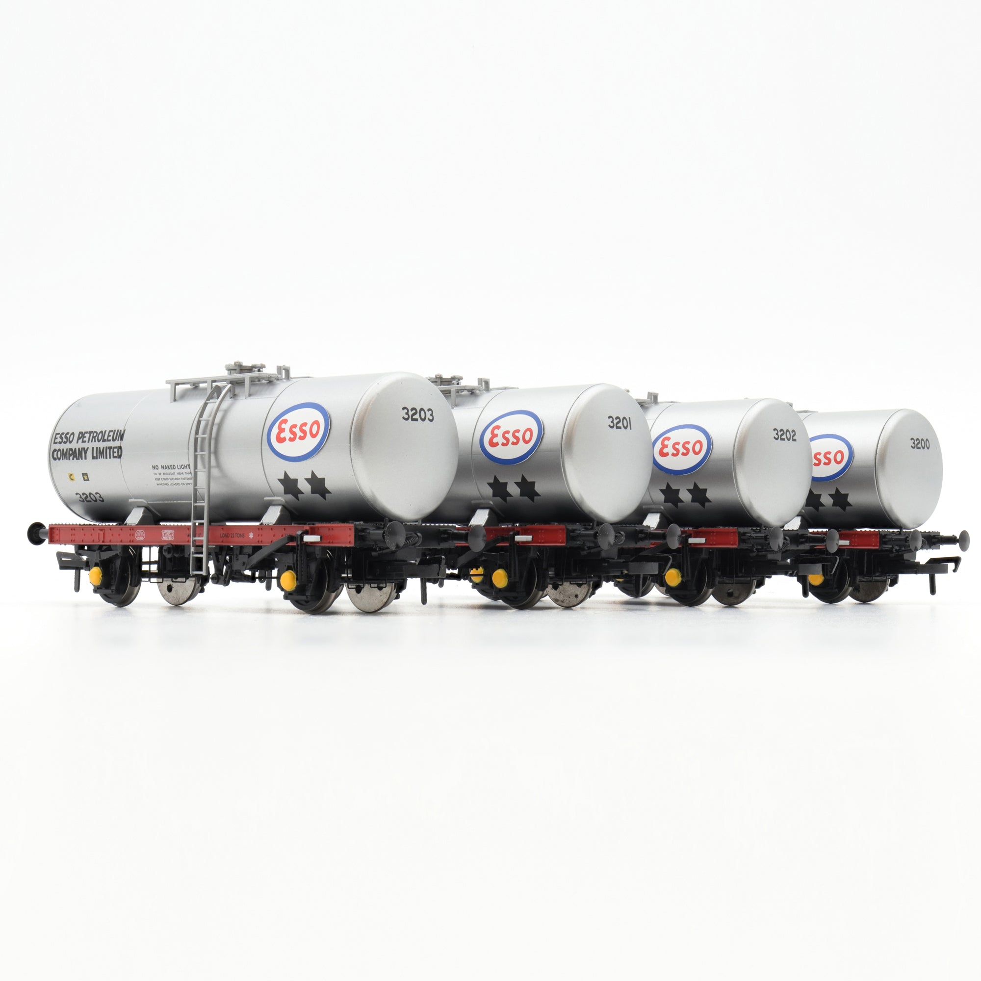 35T 'A' Tank - Esso Silver - Pack 1 - OO Scale- Quad Pack