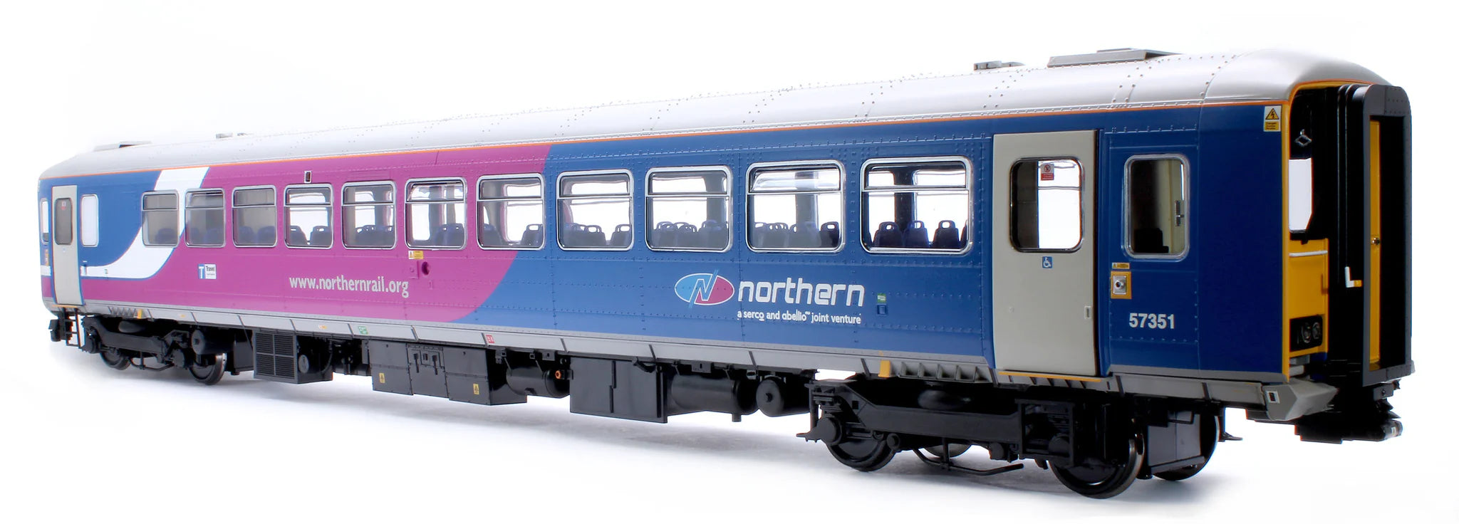 Class 153 - Northern - 153351 - O Scale