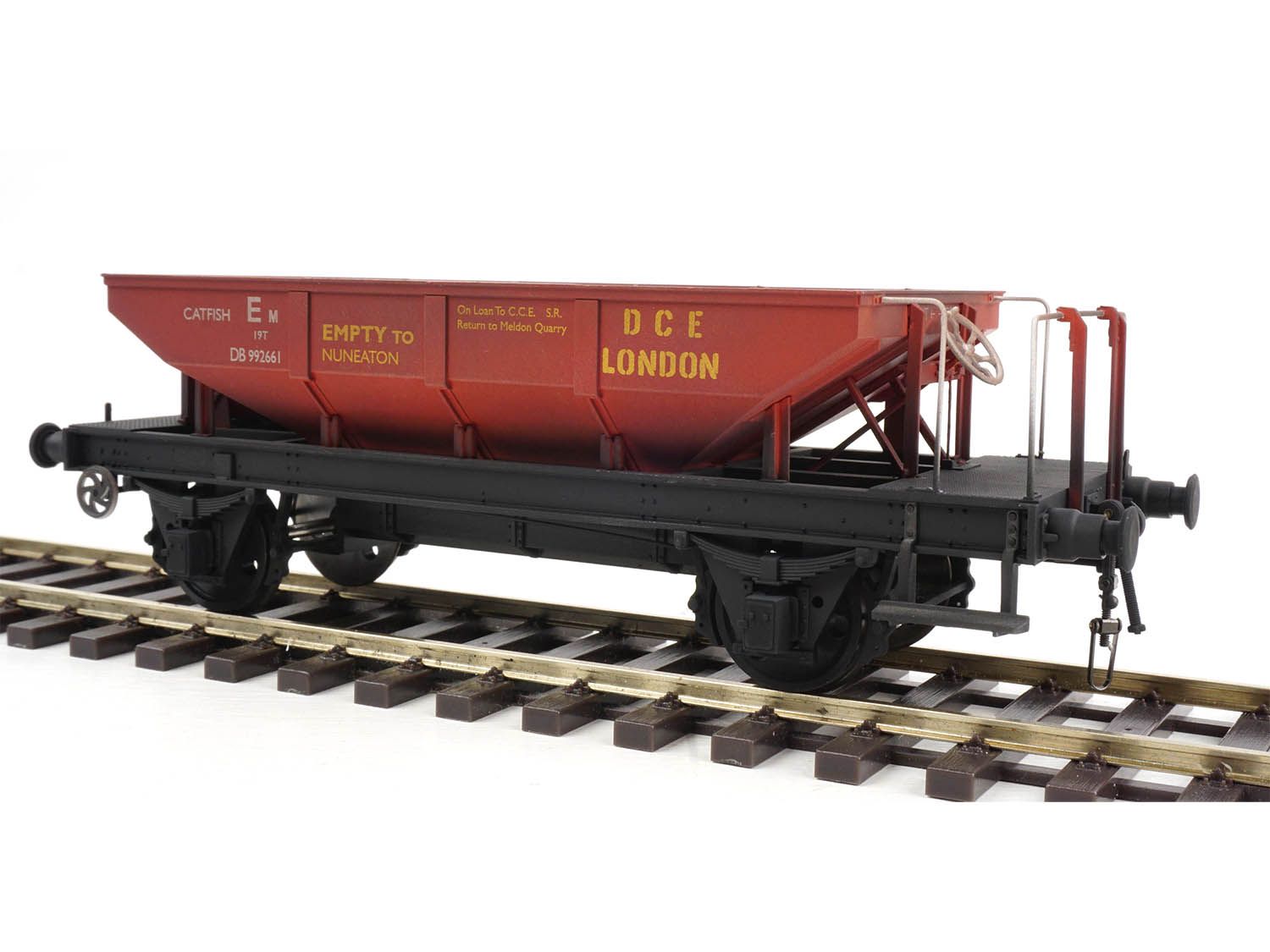 Catfish - BR Gulf Red - DB992661 - O Scale - Weathered